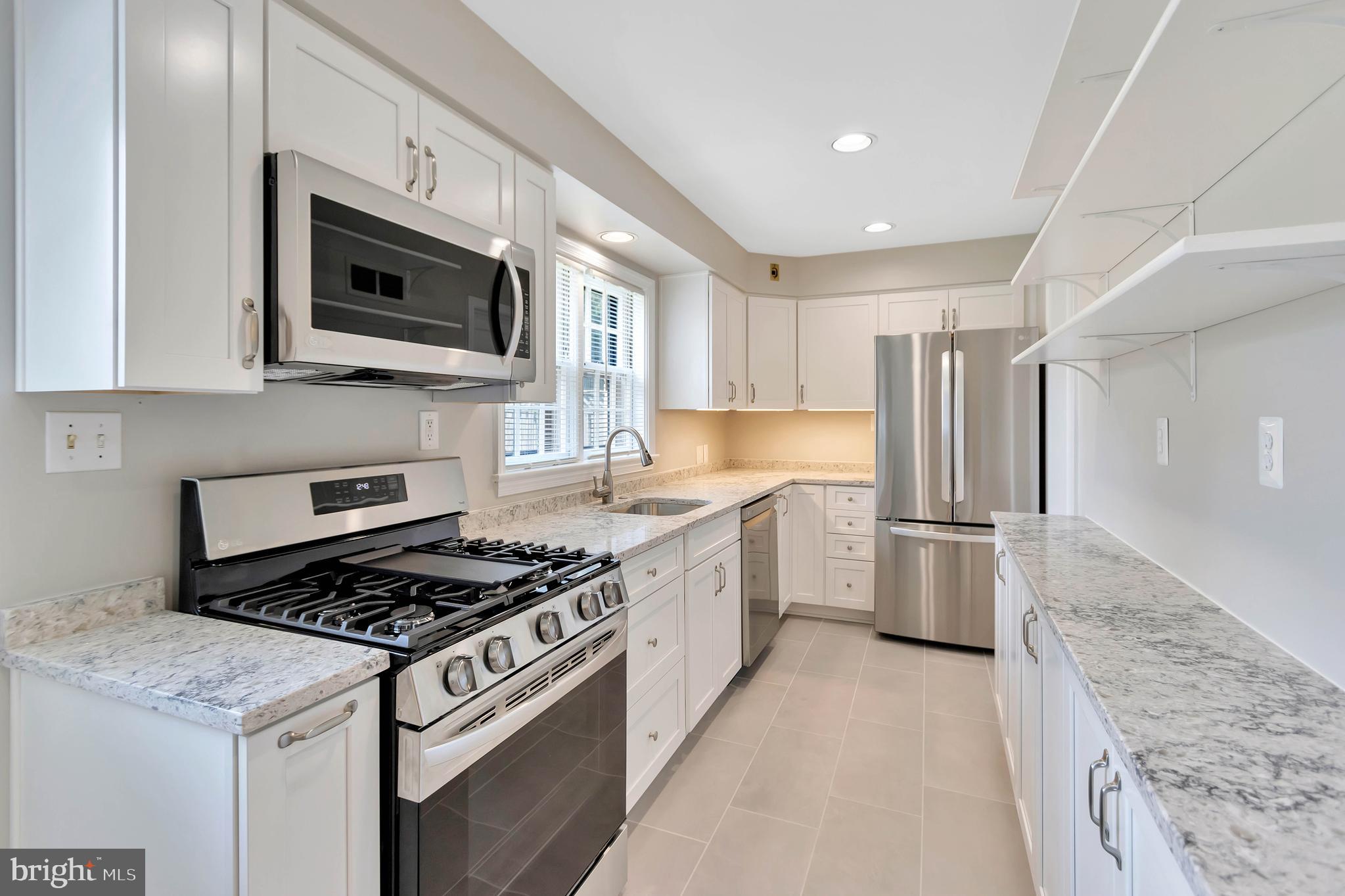 MADISON MANOR - Residential Lease