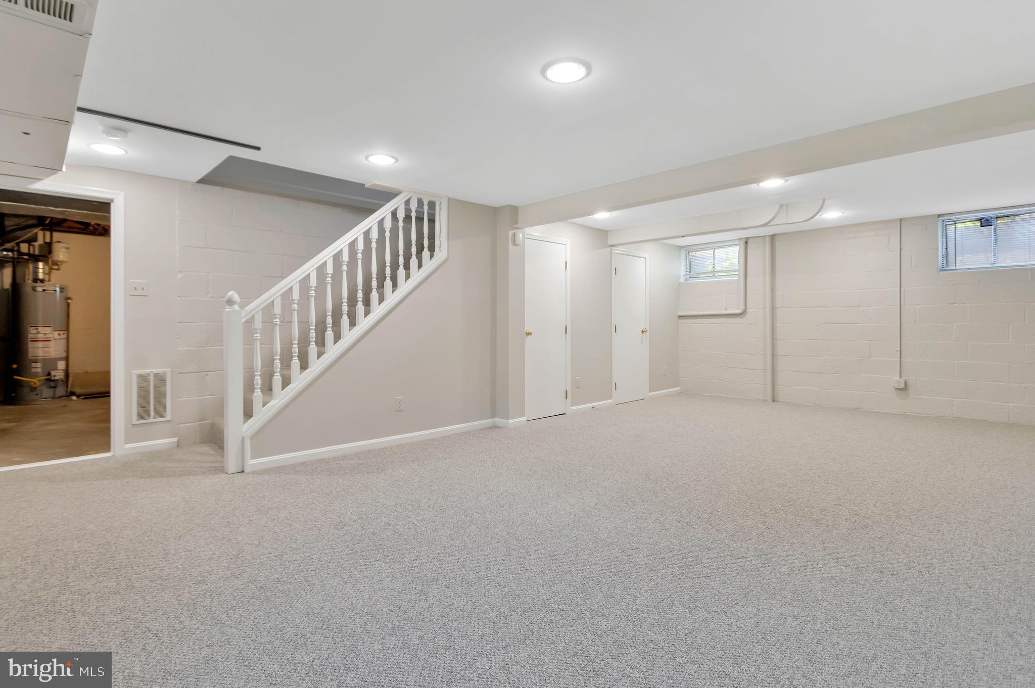 MADISON MANOR - Residential Lease