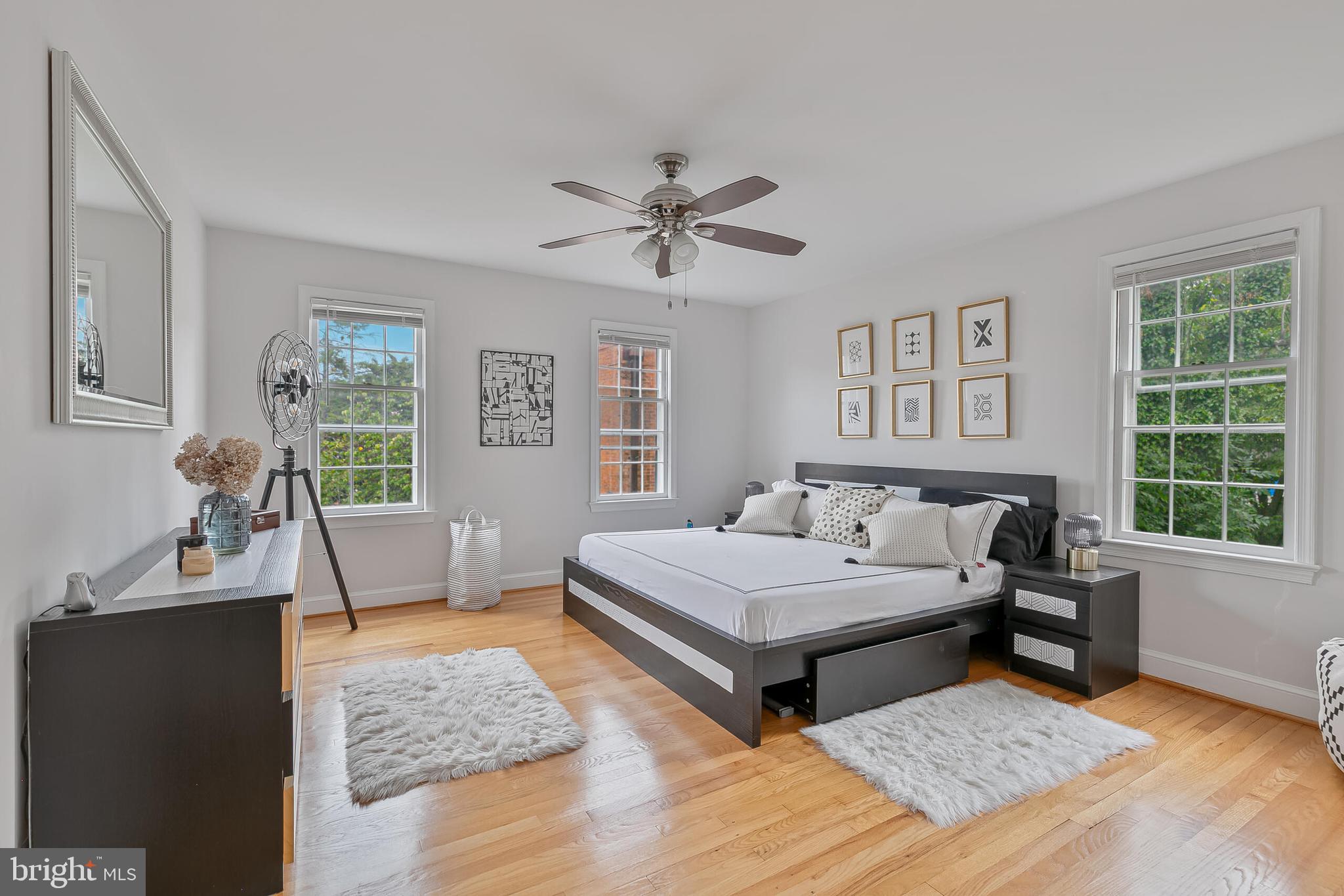 LYNNBROOK - Residential