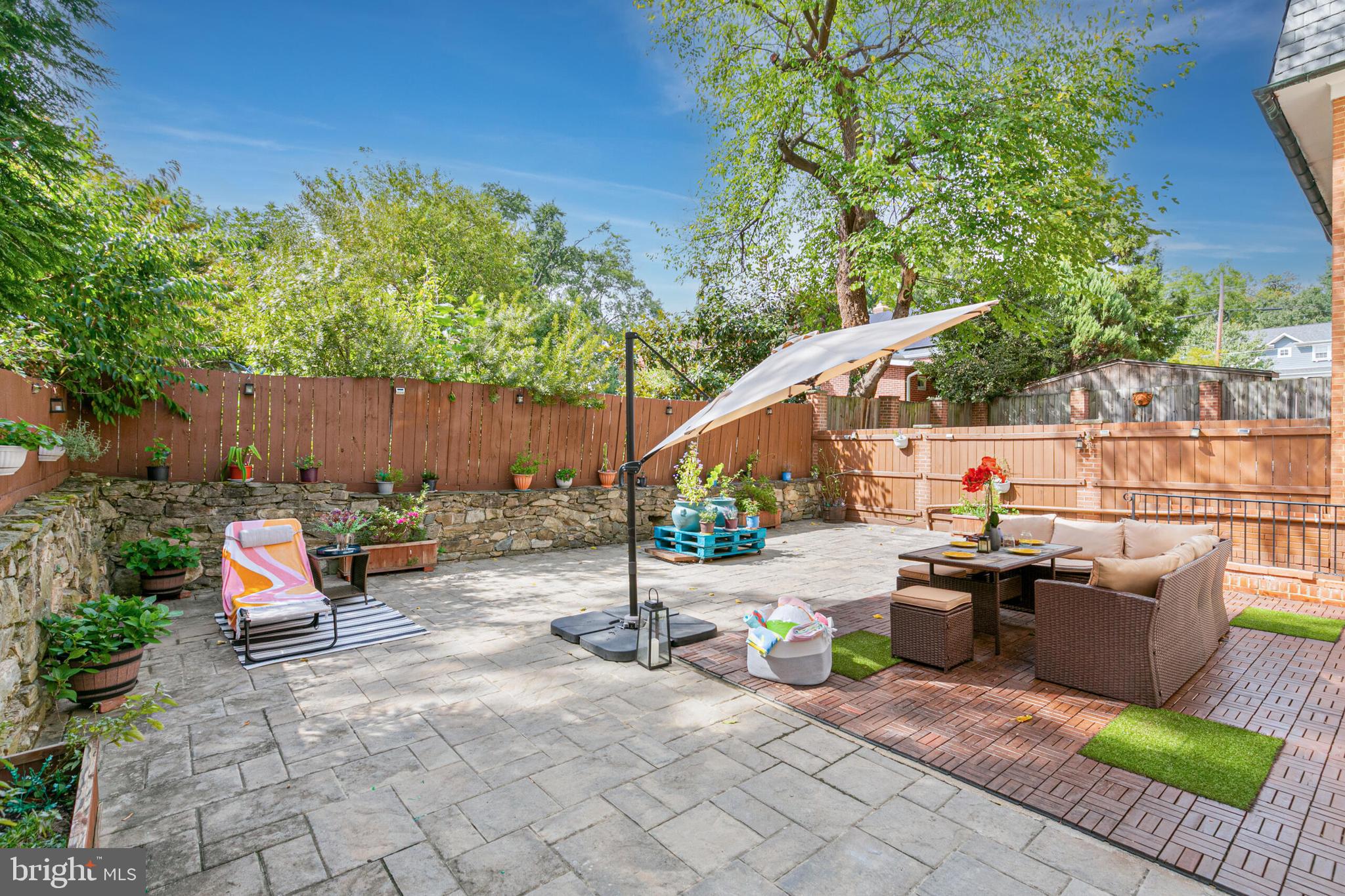 LYNNBROOK - Residential