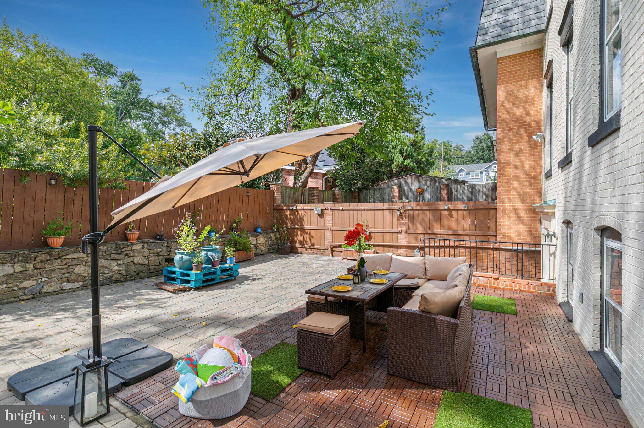 LYNNBROOK - Residential