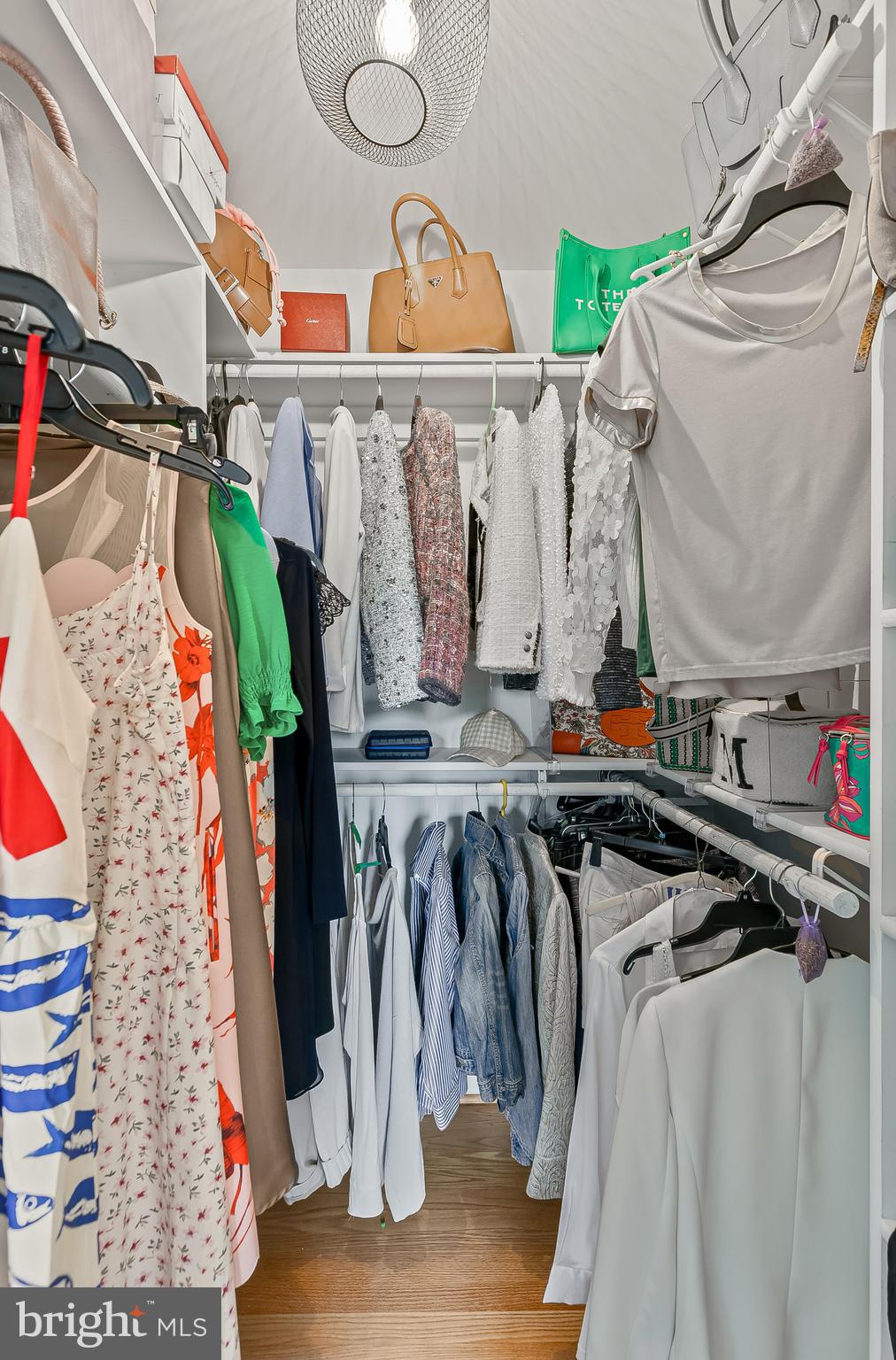 LYNNBROOK - Residential