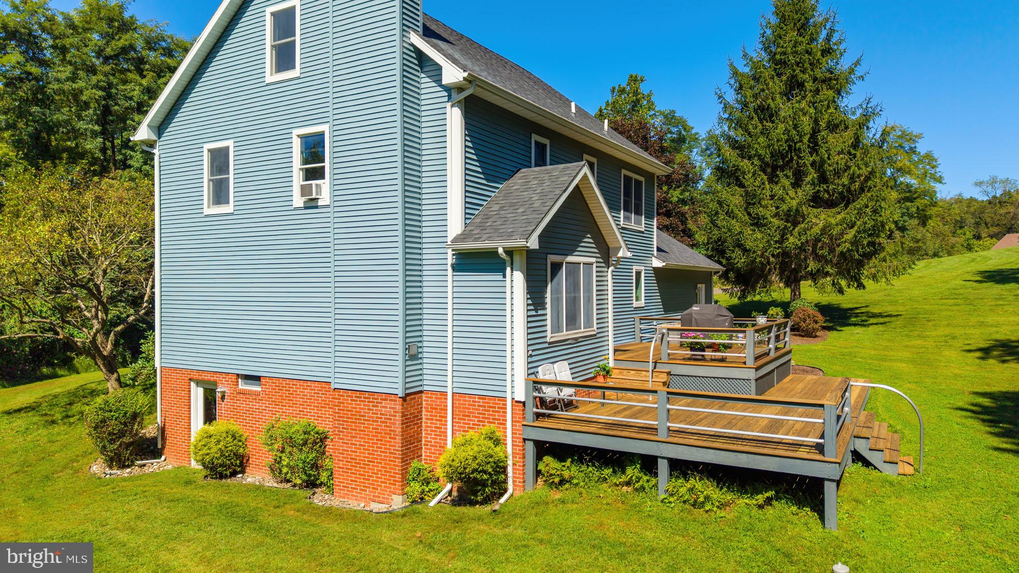 1 STEEPLECHASE DRIVE