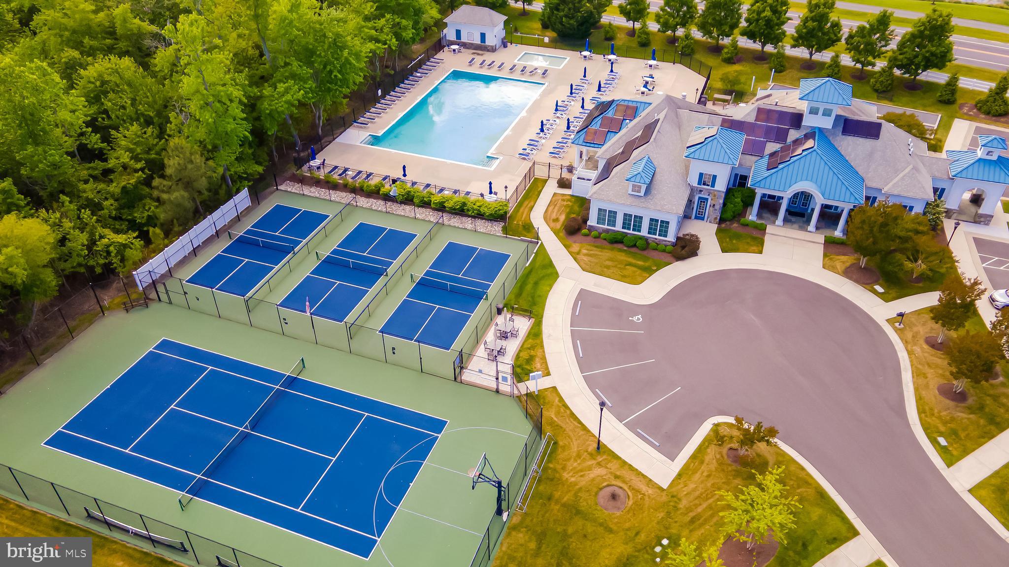 SAWGRASS AT WHITE OAK CREEK - Residential