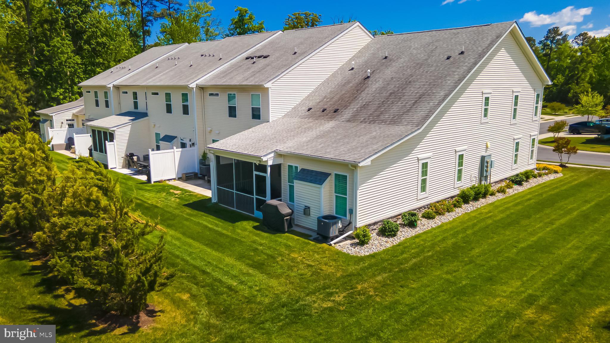 SAWGRASS AT WHITE OAK CREEK - Residential