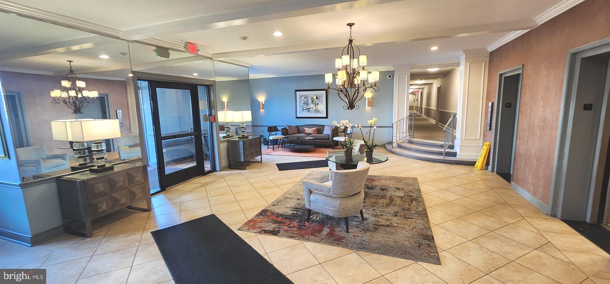 WYNNEWOOD PLAZA - Residential