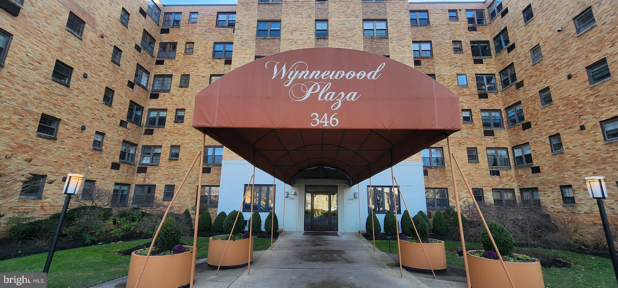 WYNNEWOOD PLAZA - Residential