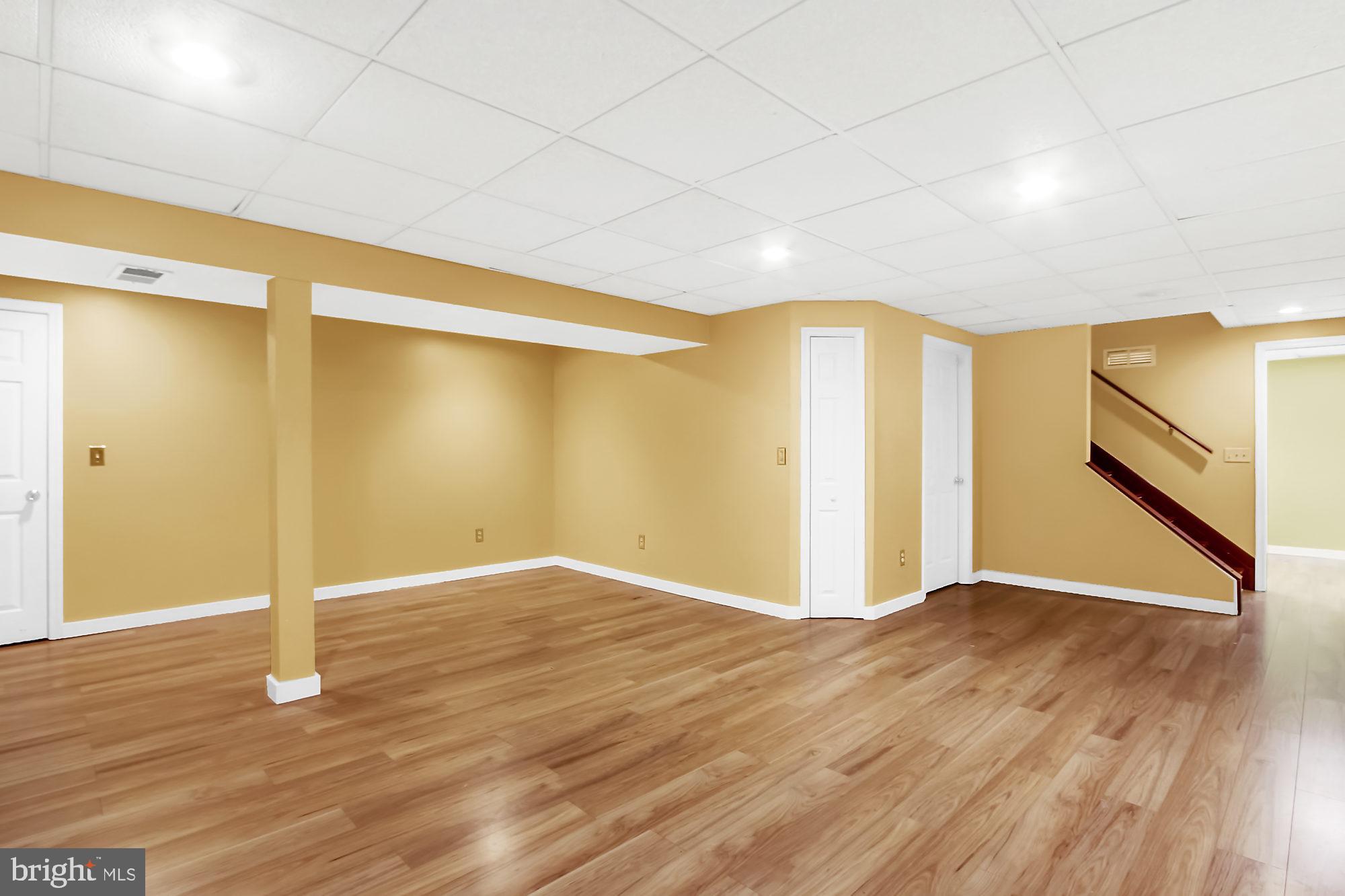 HAMPTON RIDGE - Residential