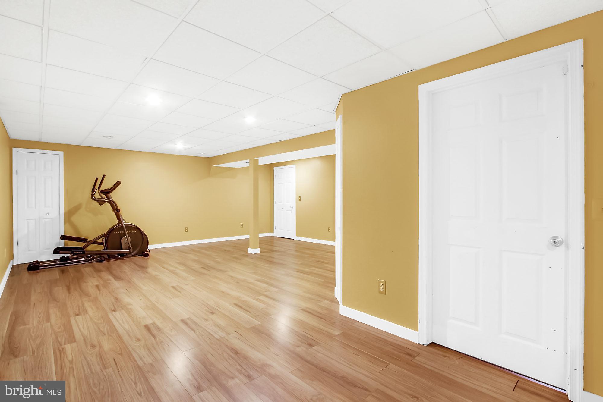 HAMPTON RIDGE - Residential