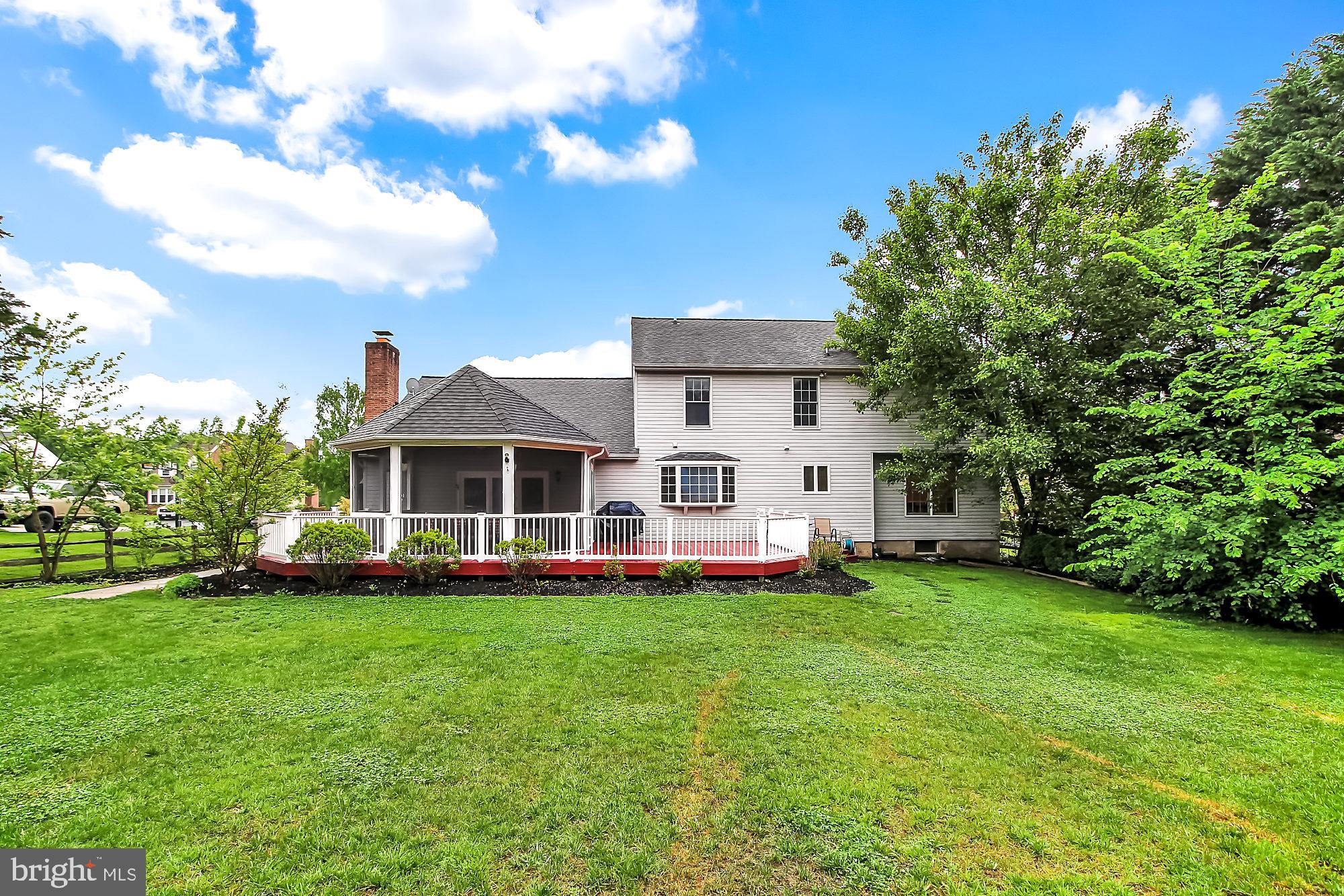 HAMPTON RIDGE - Residential