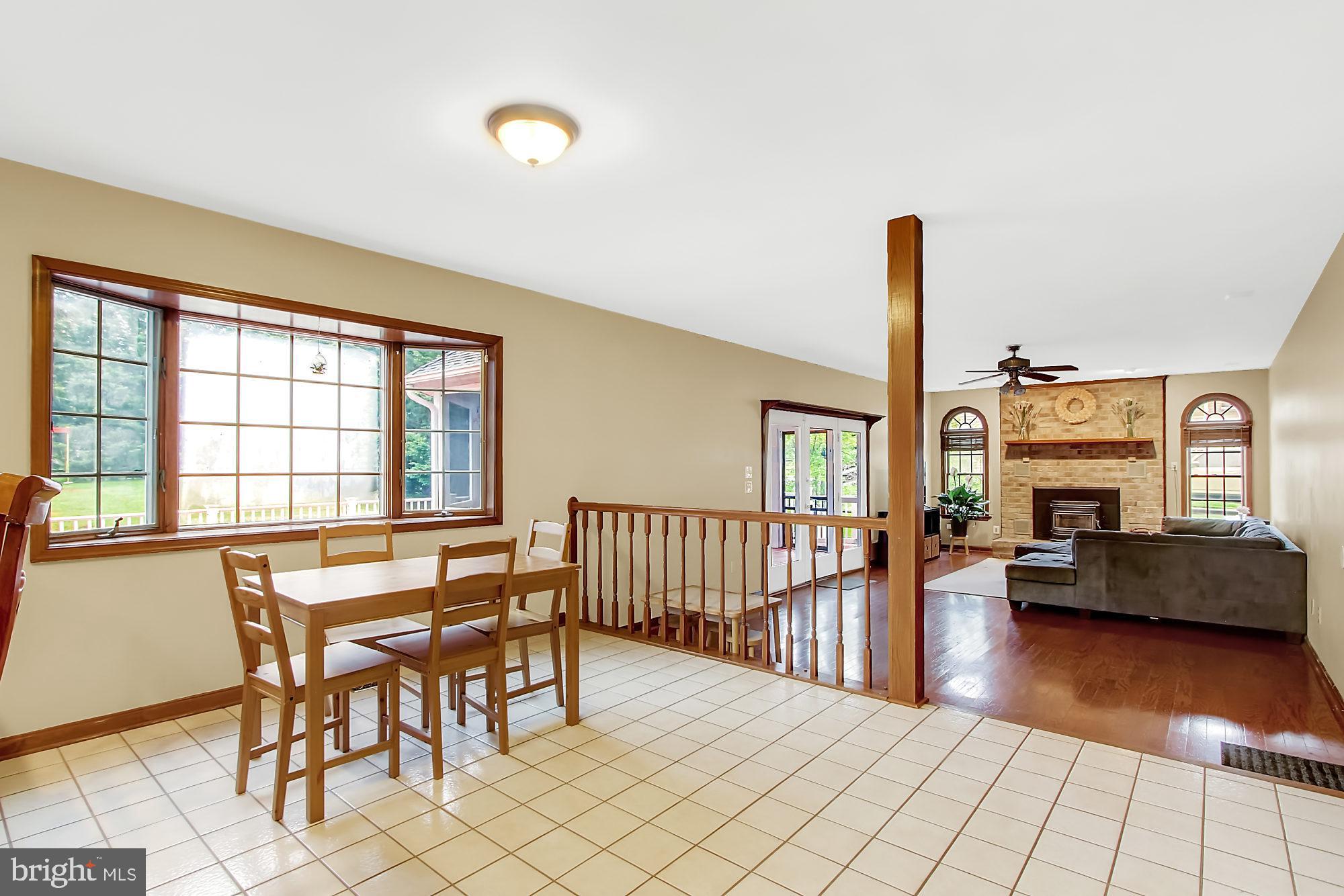 HAMPTON RIDGE - Residential