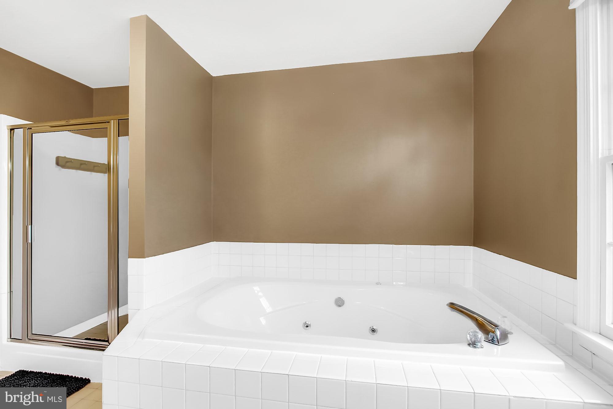 HAMPTON RIDGE - Residential