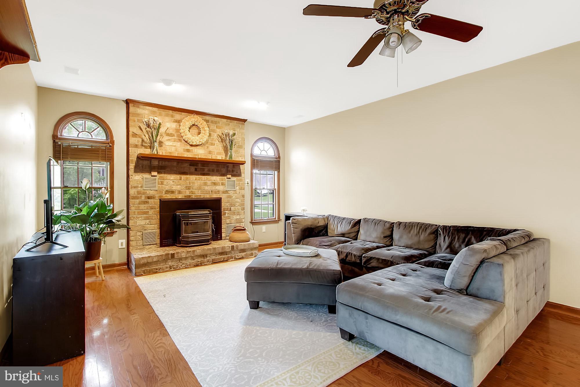 HAMPTON RIDGE - Residential