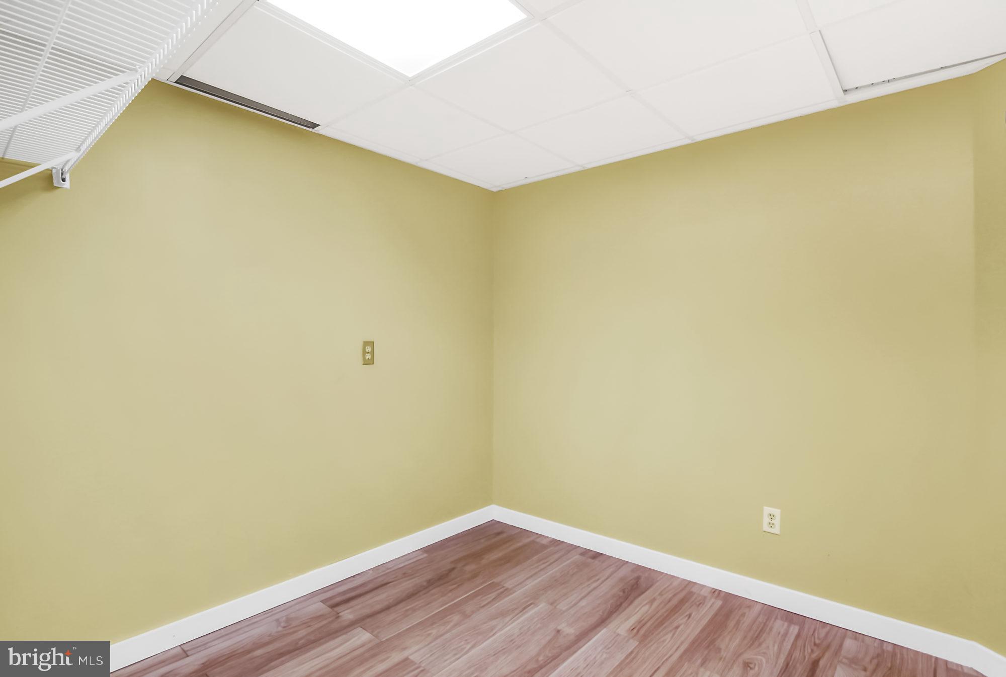 HAMPTON RIDGE - Residential