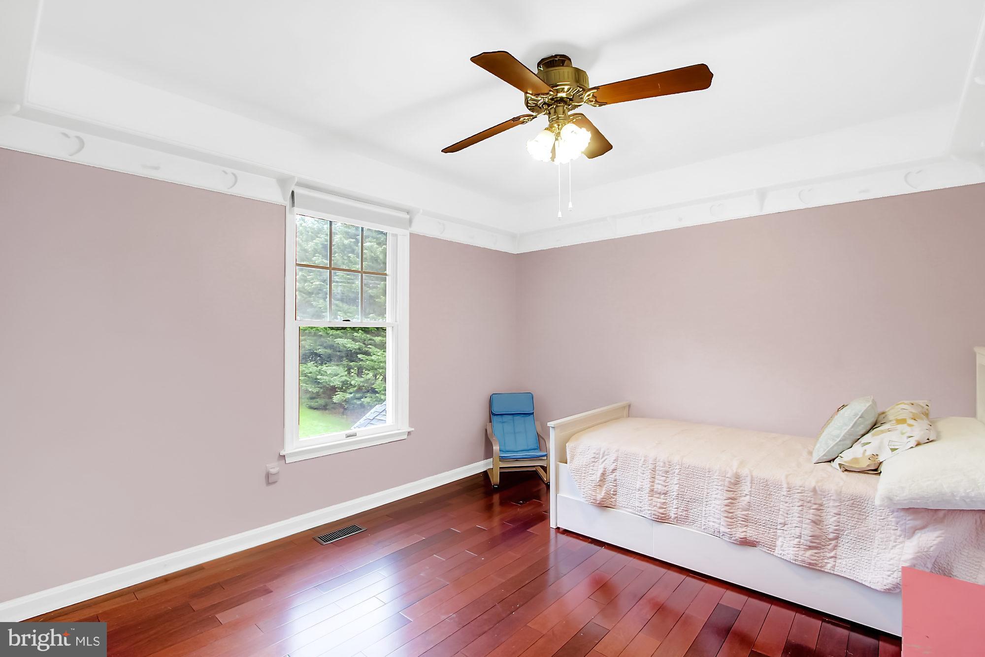 HAMPTON RIDGE - Residential