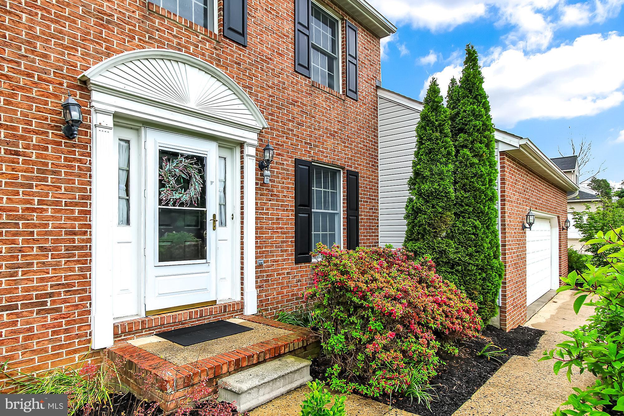 HAMPTON RIDGE - Residential