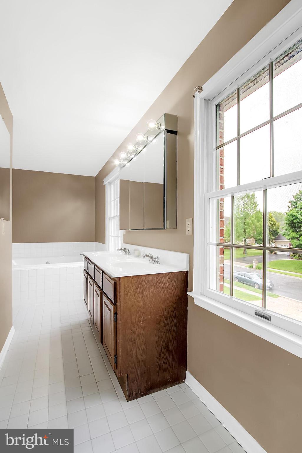 HAMPTON RIDGE - Residential