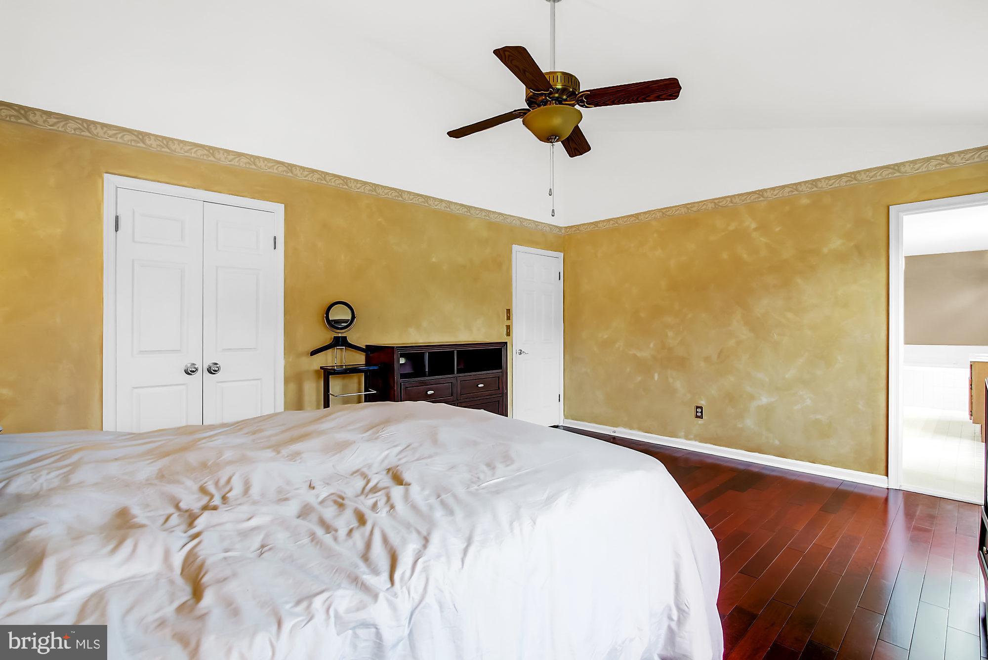 HAMPTON RIDGE - Residential