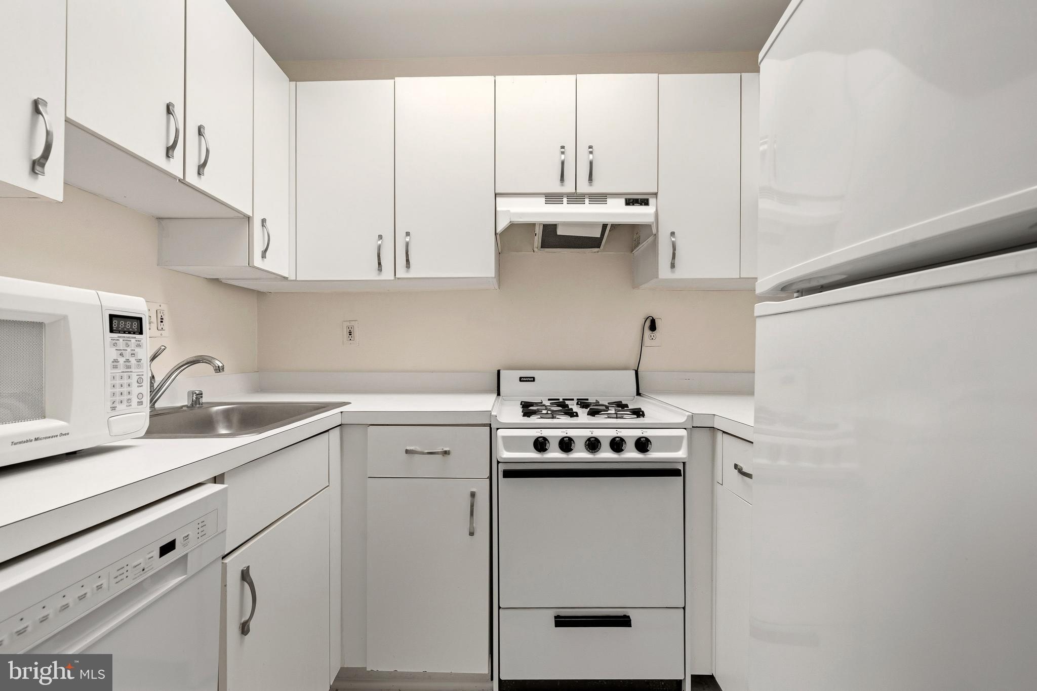 1239 VERMONT AVENUE NW 1009