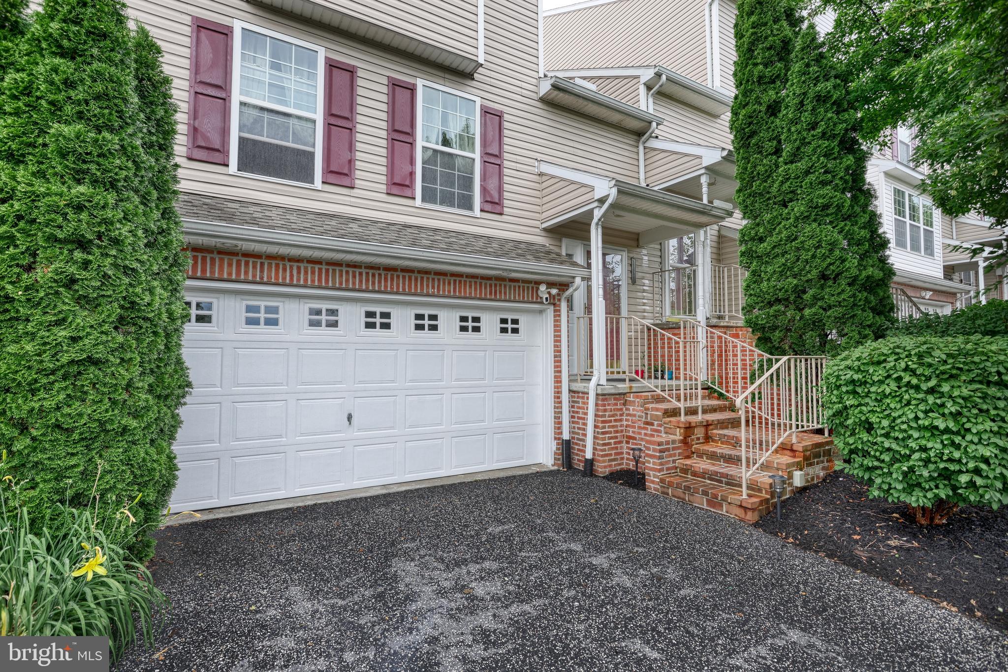 1153 CROSS CREEK DRIVE