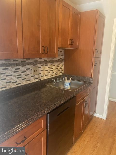 SUMMERTREE CONDO APTS - Residential