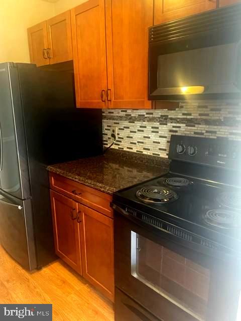 SUMMERTREE CONDO APTS - Residential