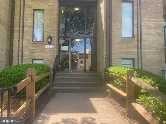 SUMMERTREE CONDO APTS - Residential