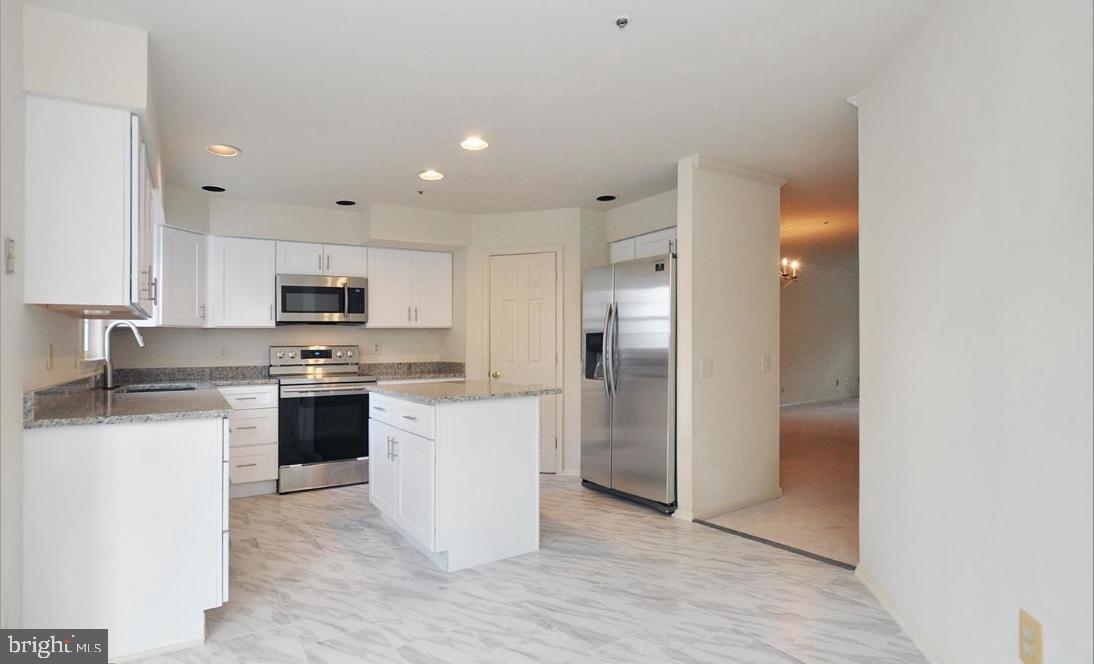 Open House Sunday 3:30pm-4:30pm!
Welcome to this stunning brick front 3 level townhouse with a one car garage that built in 1992!
This is a fantastic opportunity for those seeking a spacious and stylish living space in MoCo, the price is ONLY under $500K
As you enter, you'll be greeted by a bright and airy living room with large windows and hardwood flooring. The main level also features a spacious kitchen with modern appliances, plenty of cabinet space, and a breakfast nook, perfect for enjoying your morning coffee!
Upstairs, you'll find three bedrooms, each with ample closet space and natural light. The primary bedroom boasts an ensuite bathroom with a soaking tub and separate shower, providing a spa-like experience in the comfort of your own home. An additional full bathroom is also located on the upper level, making it convenient for everyone.
The lower level provides additional living space, which could be used as a home office, a recreation room, or an extra bedroom with a full bathroom as well. The one-car garage offers secure parking and extra storage space! Brand new roof from 2022
This townhouse is located in a desirable neighborhood, this townhouse is close to shopping, dining, and entertainment options. Commuting is a breeze with easy access to major highways and public transportation. Don't miss out on this amazing opportunity to make this beautiful townhouse your new home! Make an Appointment soon =)
Seller prefer Closing Day Settlement