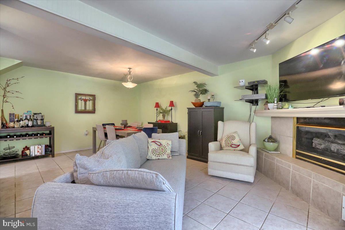WARRINGTON WAY CONDOS - Residential
