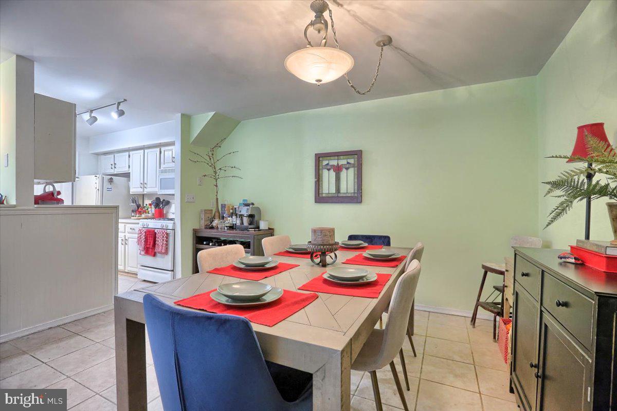 WARRINGTON WAY CONDOS - Residential