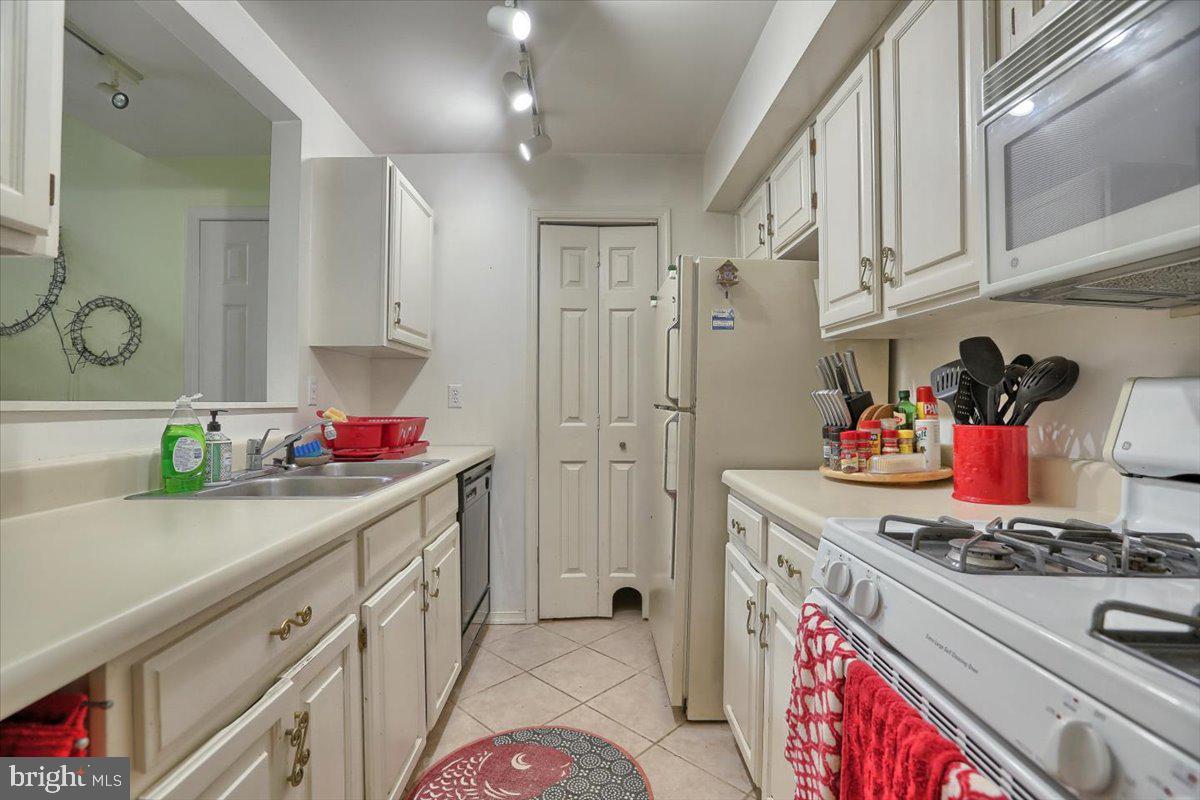 WARRINGTON WAY CONDOS - Residential