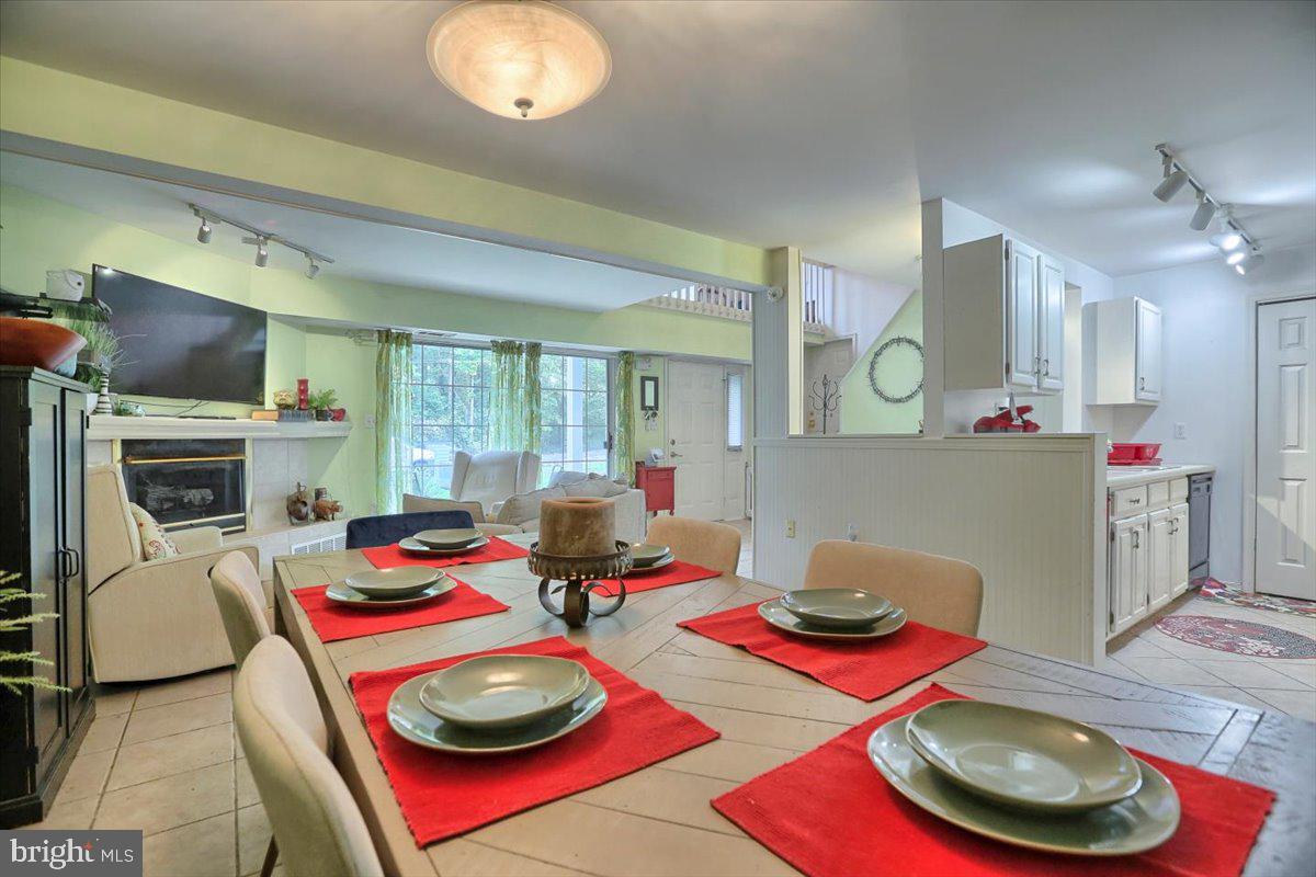 WARRINGTON WAY CONDOS - Residential