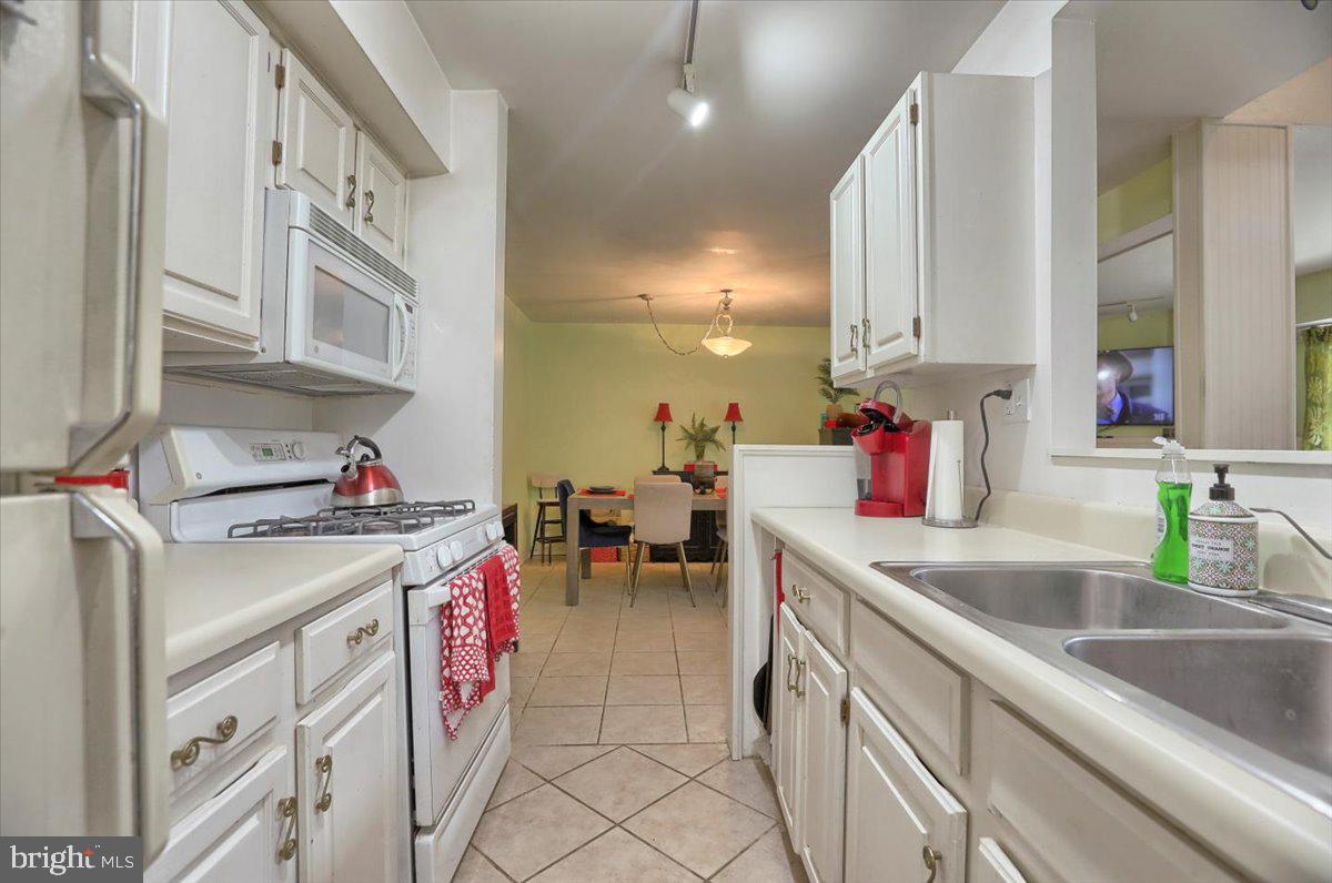 WARRINGTON WAY CONDOS - Residential