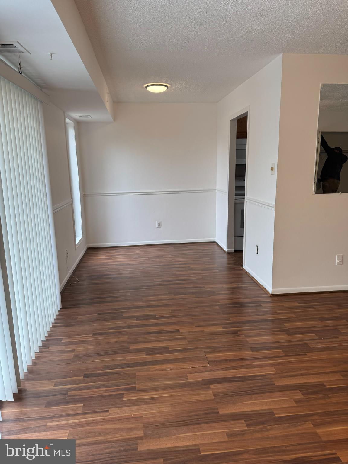 SUMMERTREE CONDO APTS - Residential Lease