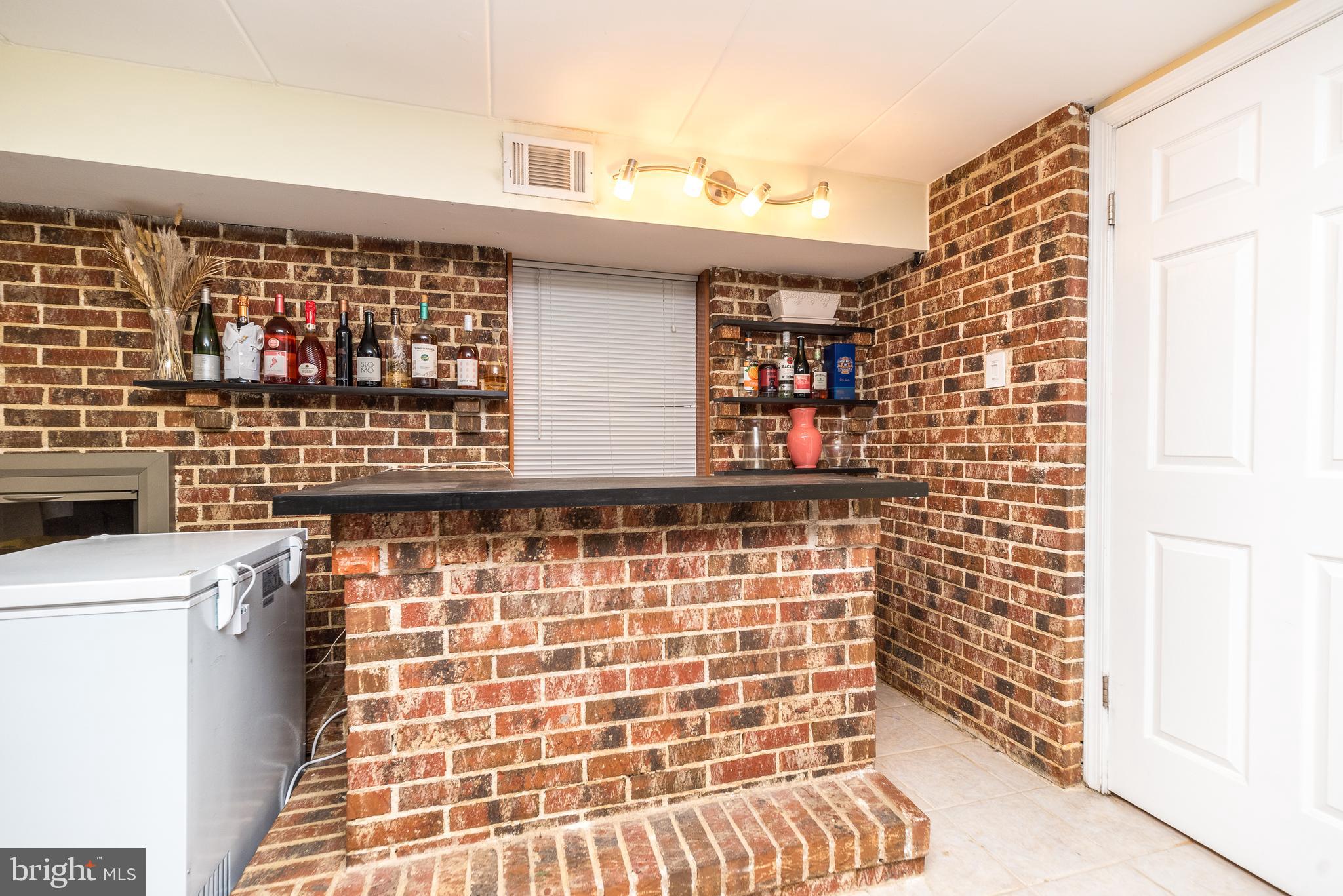 SOMERTON - Residential