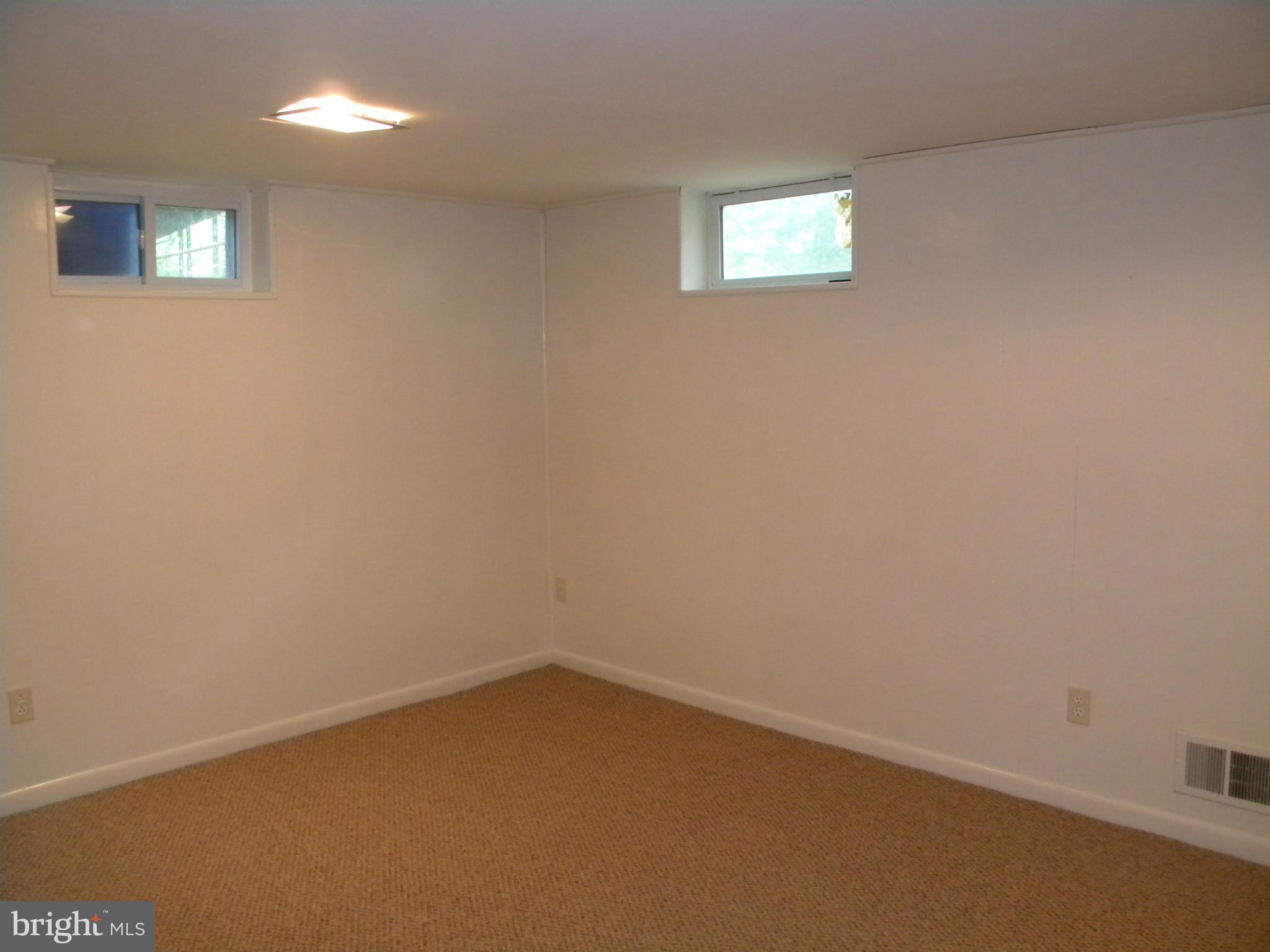 RANDOLPH HILLS - Residential Lease