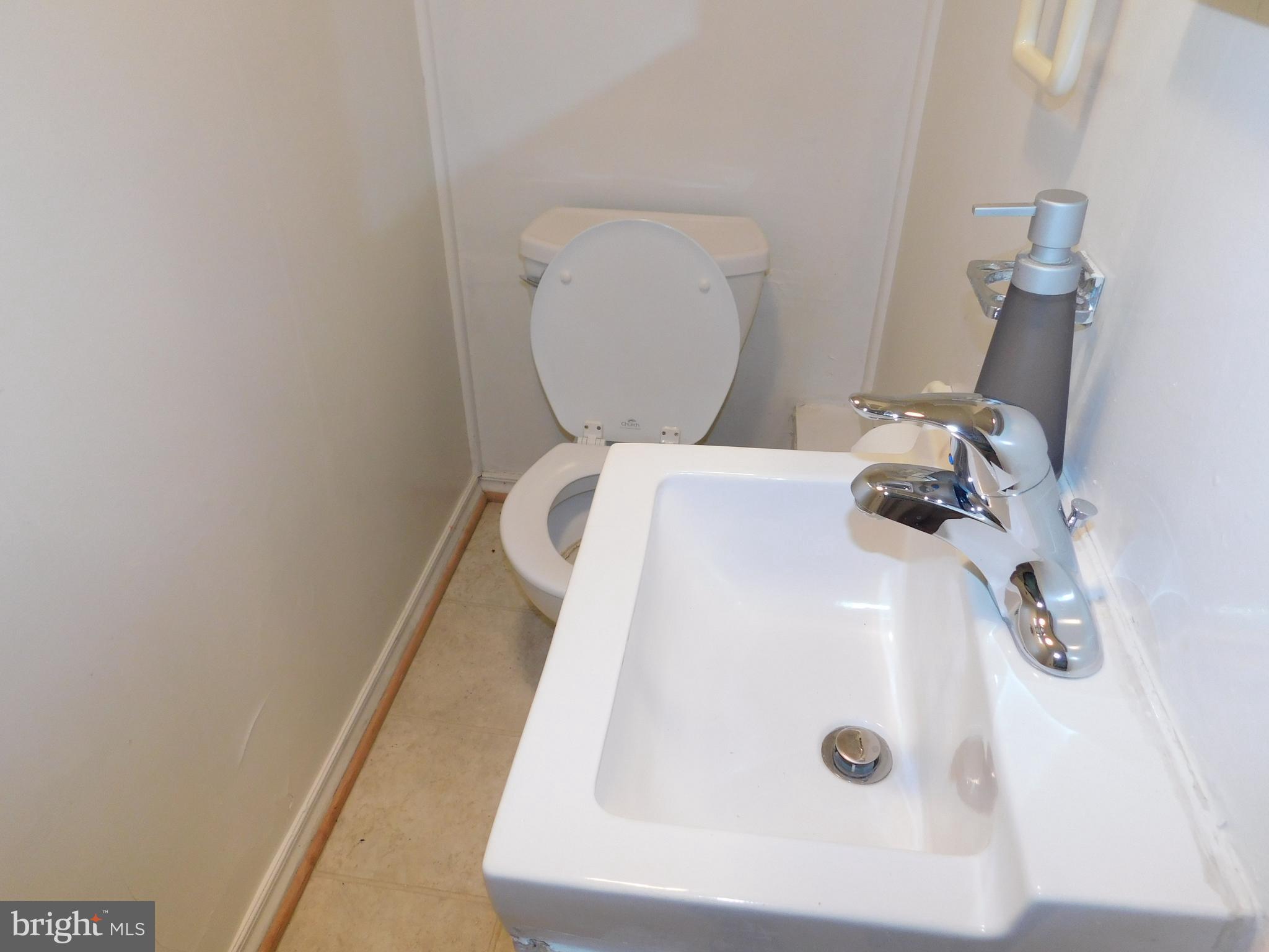 RANDOLPH HILLS - Residential Lease