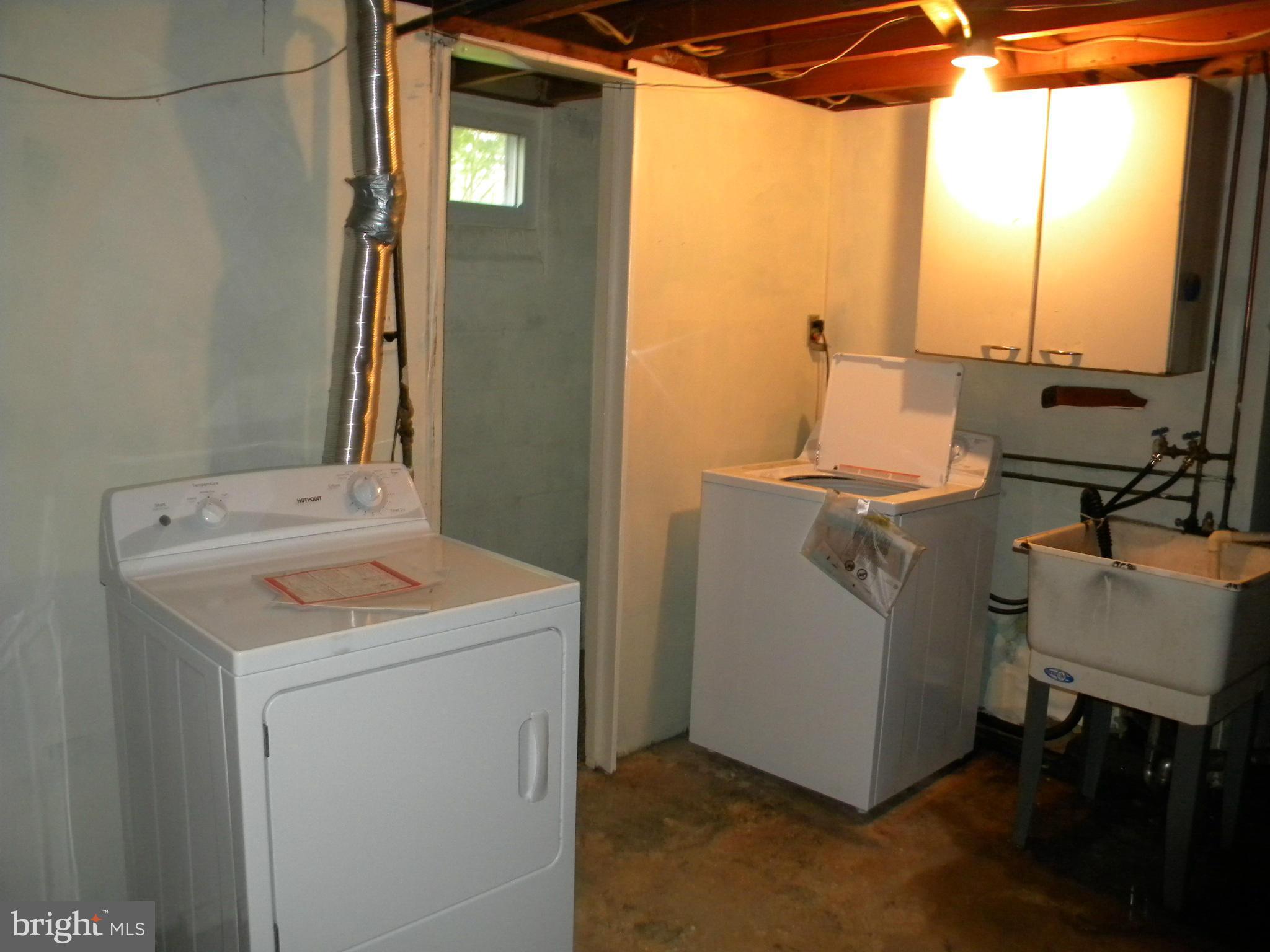 RANDOLPH HILLS - Residential Lease