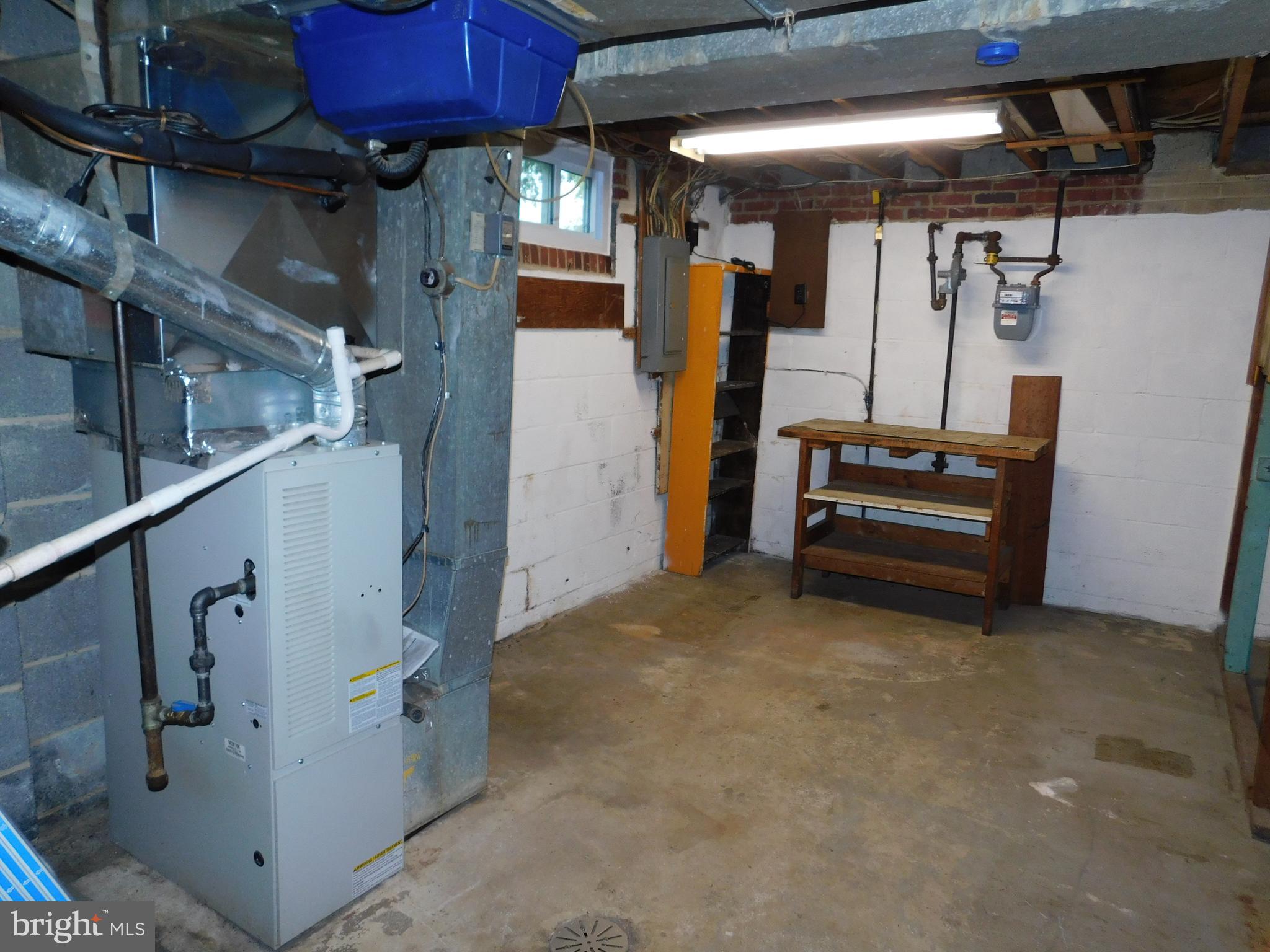 RANDOLPH HILLS - Residential Lease