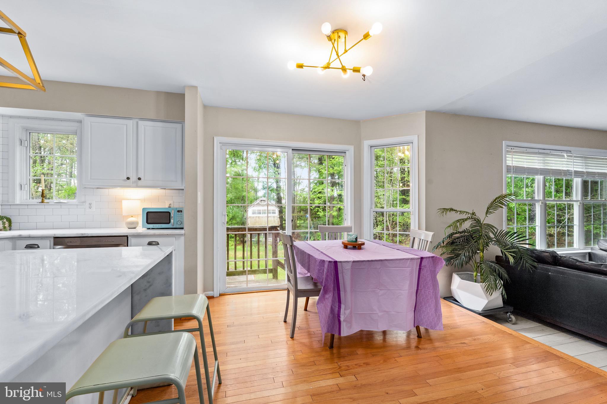SCOTT GARDENS - Residential