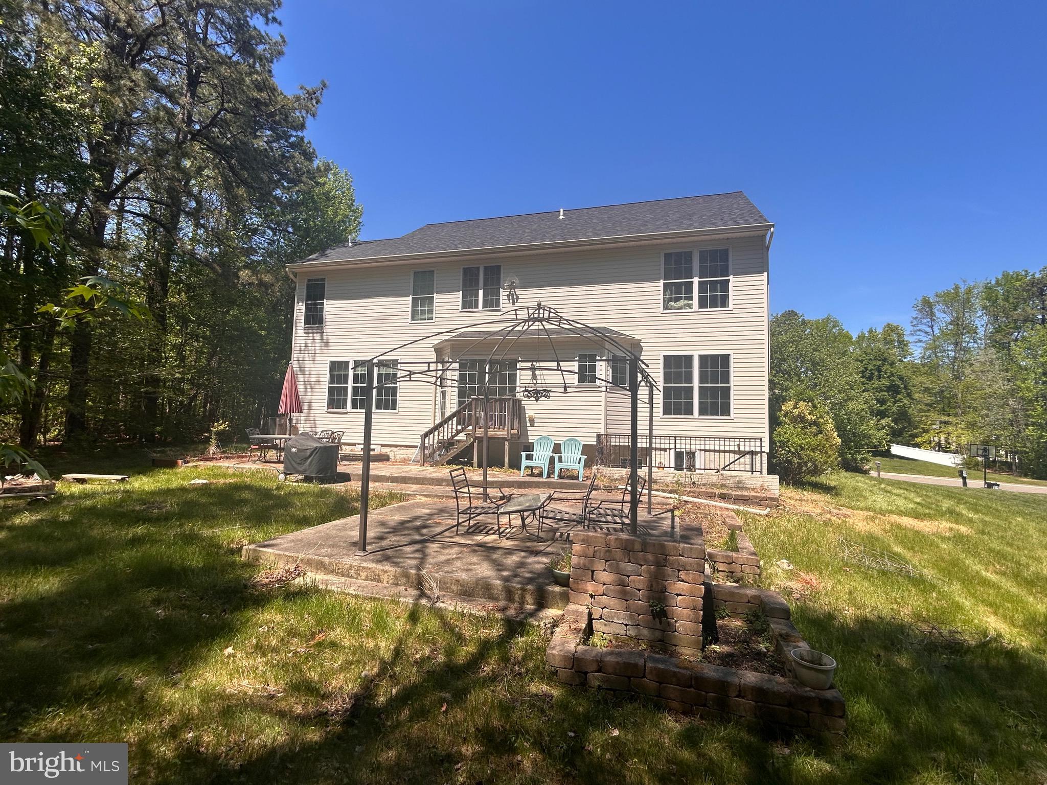 SCOTT GARDENS - Residential