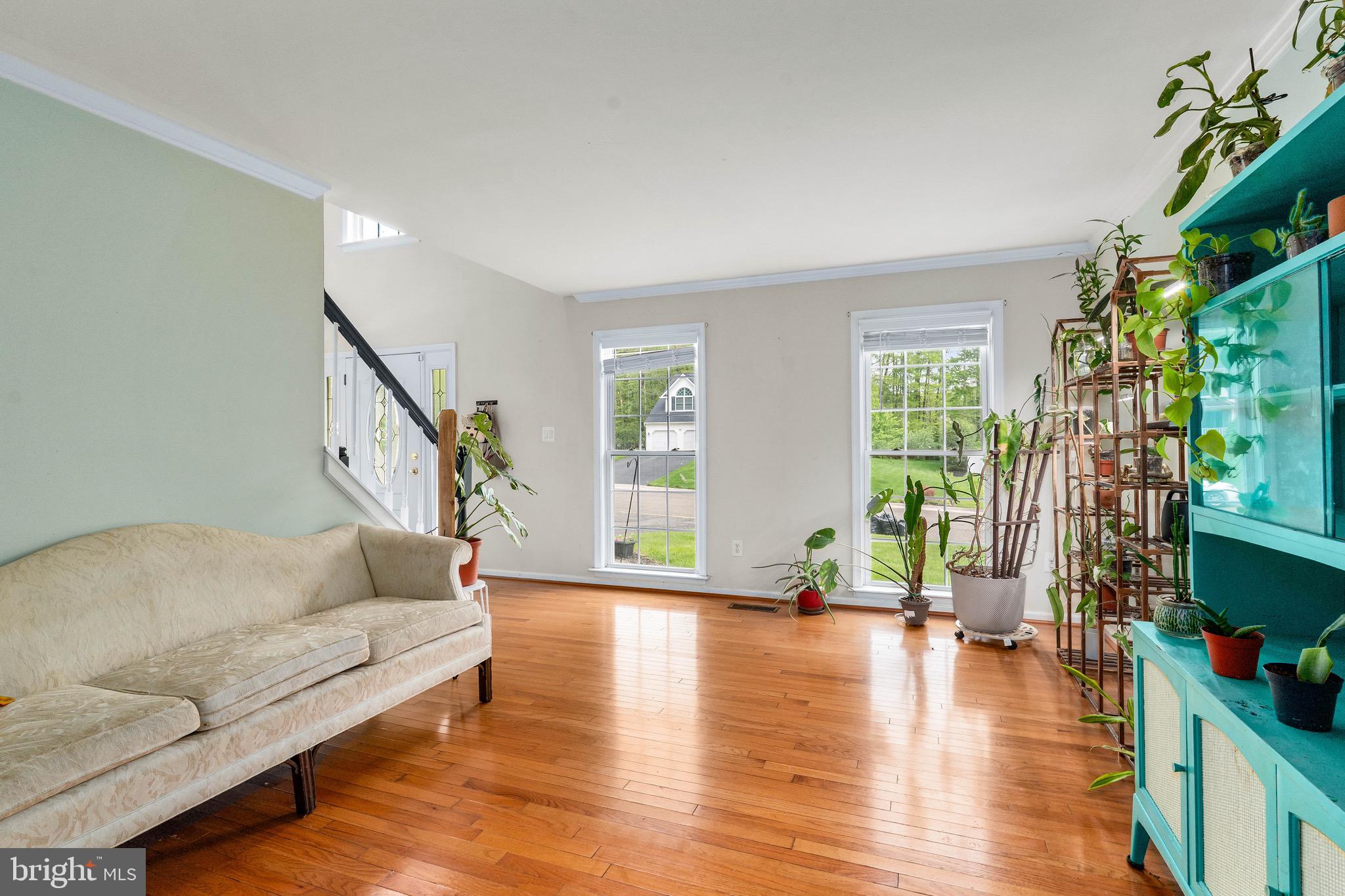 SCOTT GARDENS - Residential