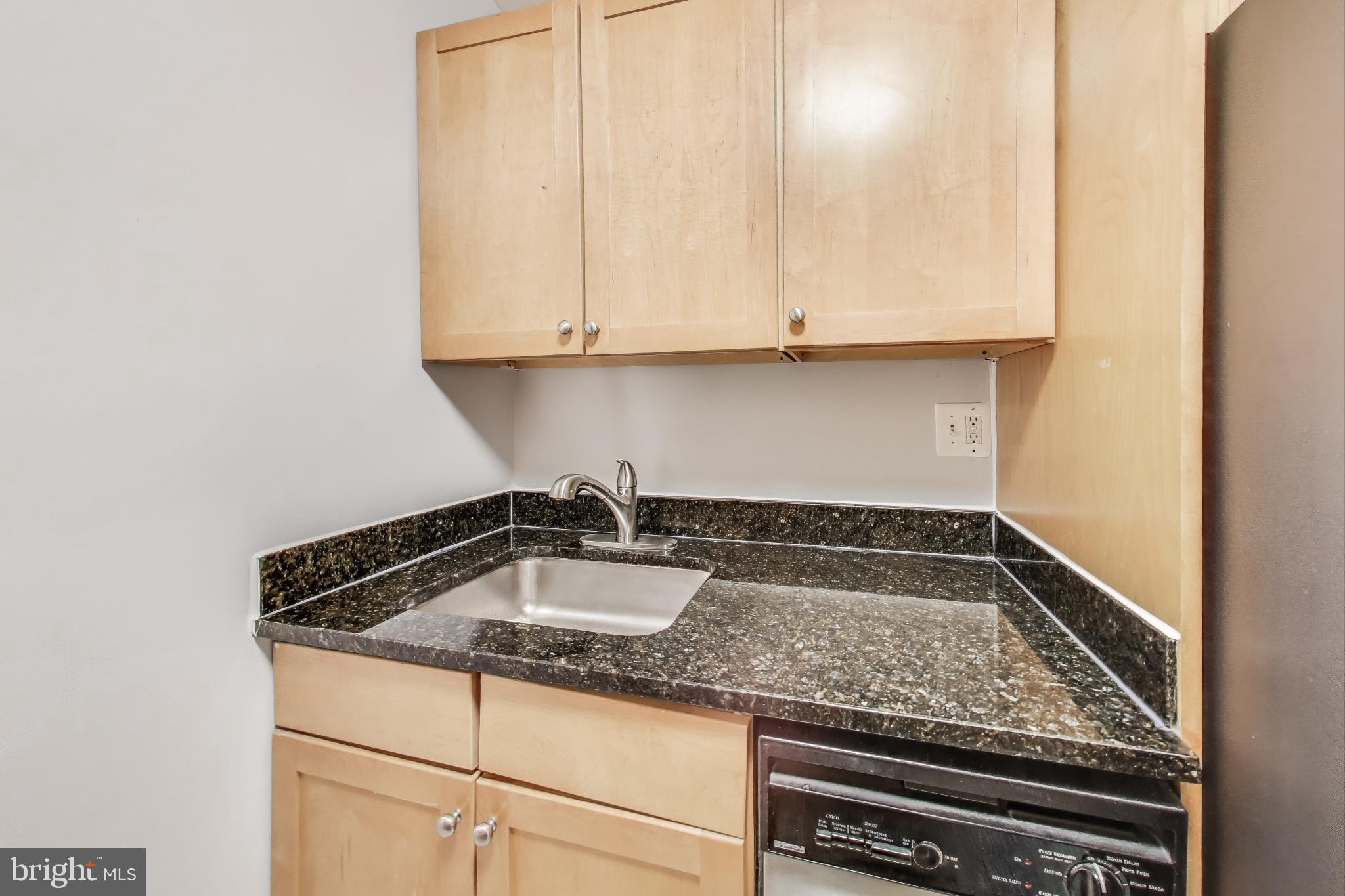 VAN NESS - Residential Lease