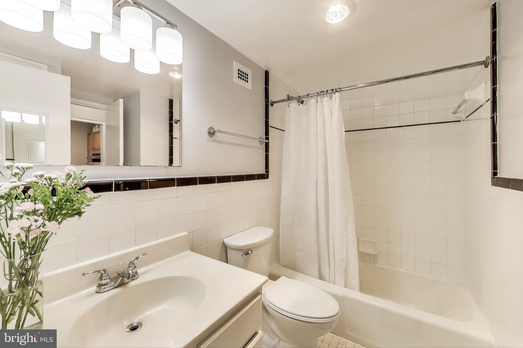 VAN NESS - Residential Lease