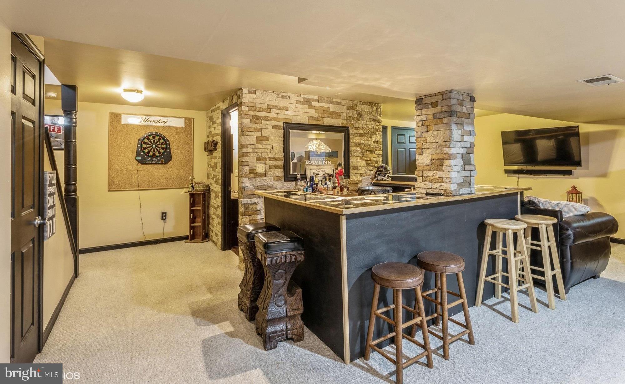 HUNTERS RUN - Residential