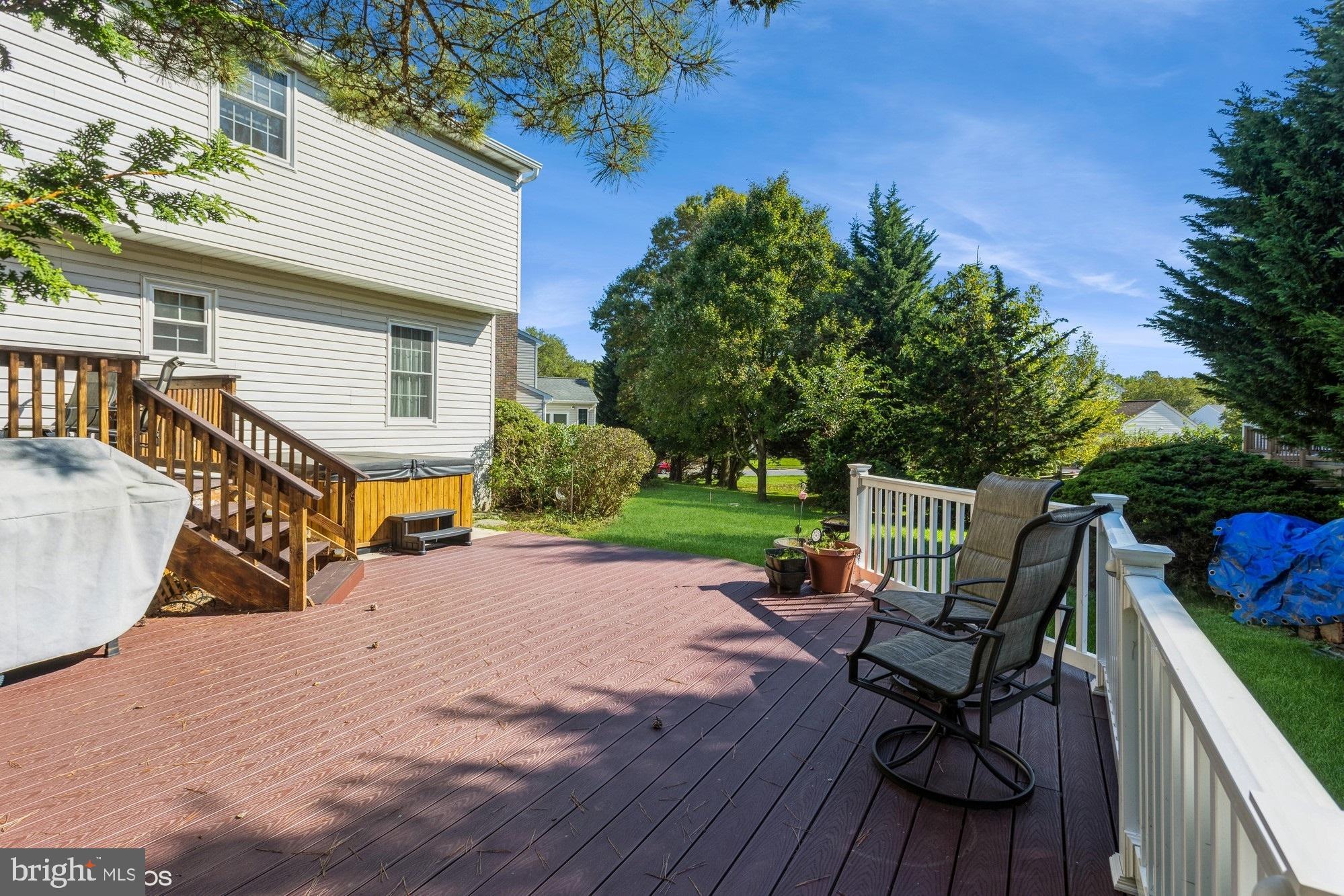 HUNTERS RUN - Residential