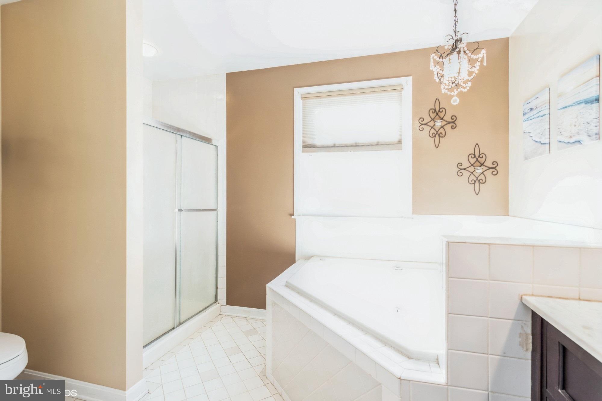 HUNTERS RUN - Residential