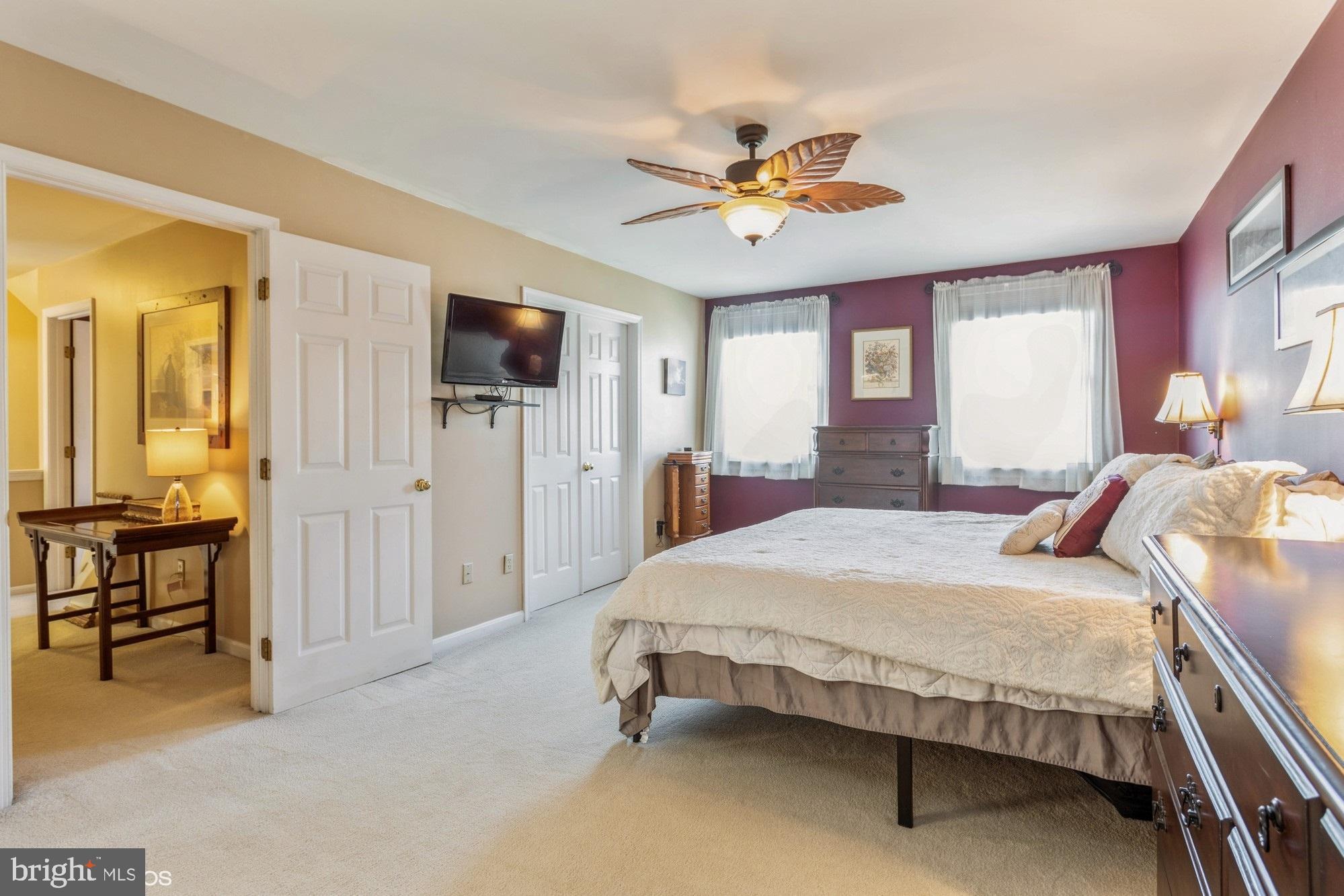 HUNTERS RUN - Residential