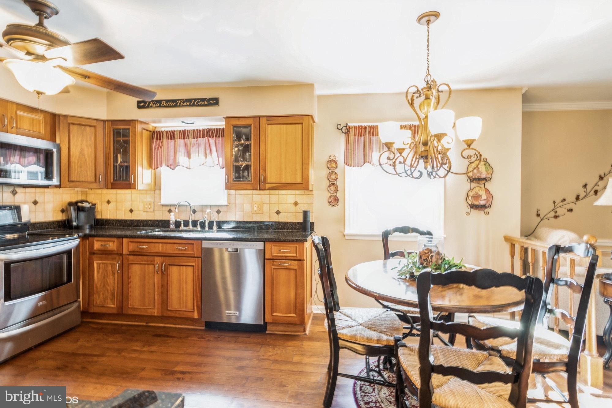 HUNTERS RUN - Residential