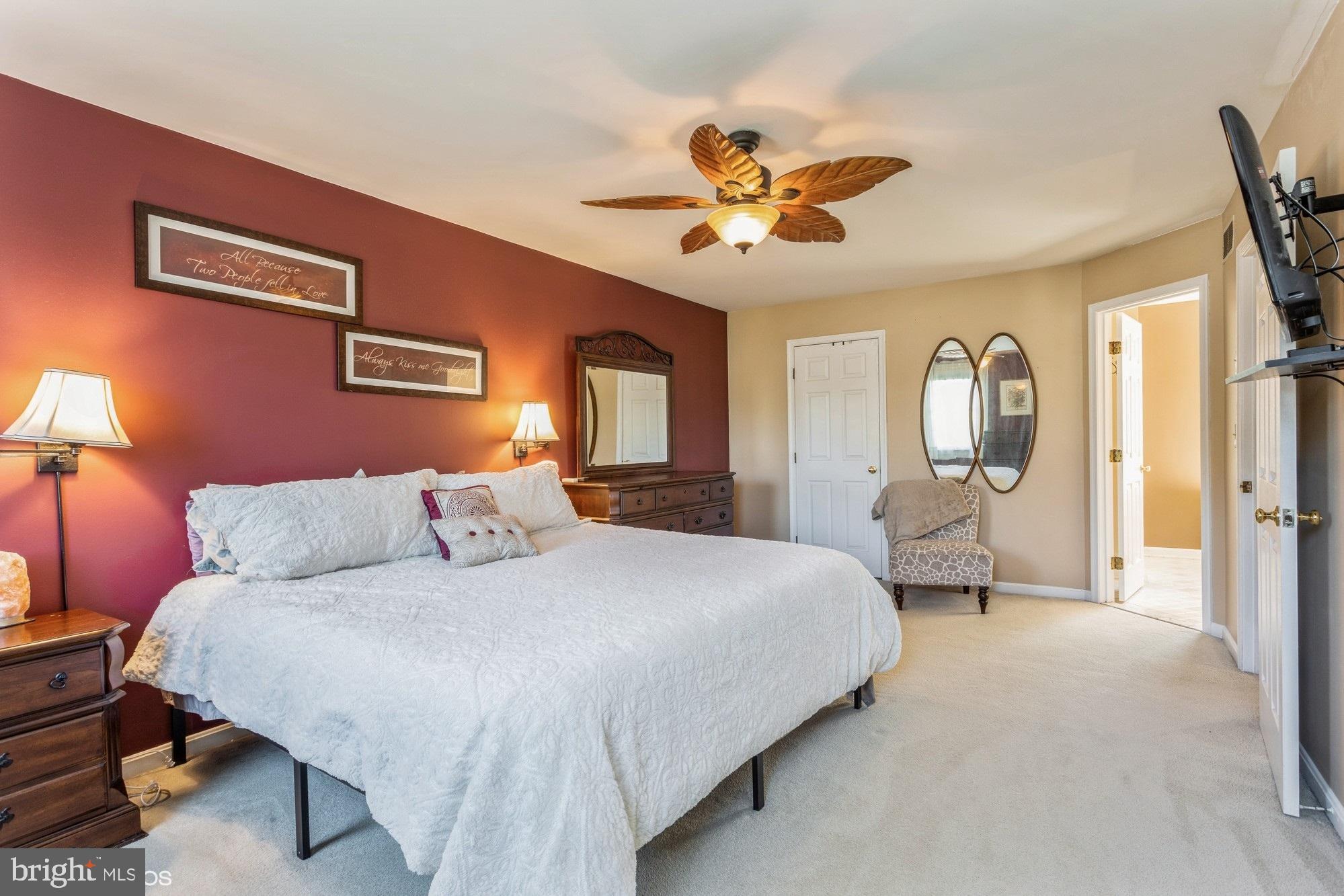 HUNTERS RUN - Residential